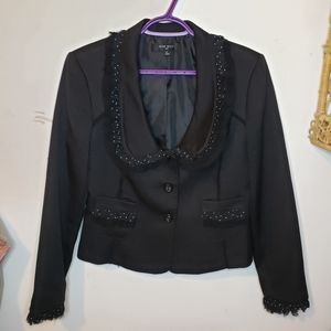 Nine west blazer jacket with accented hems. Size 12